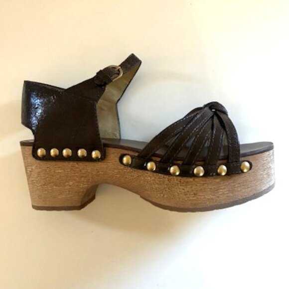 CHANEL Dark Brown Leather Platform Clog Sandals | 2.75” Heel | Size 39 - Picture 15 of 15